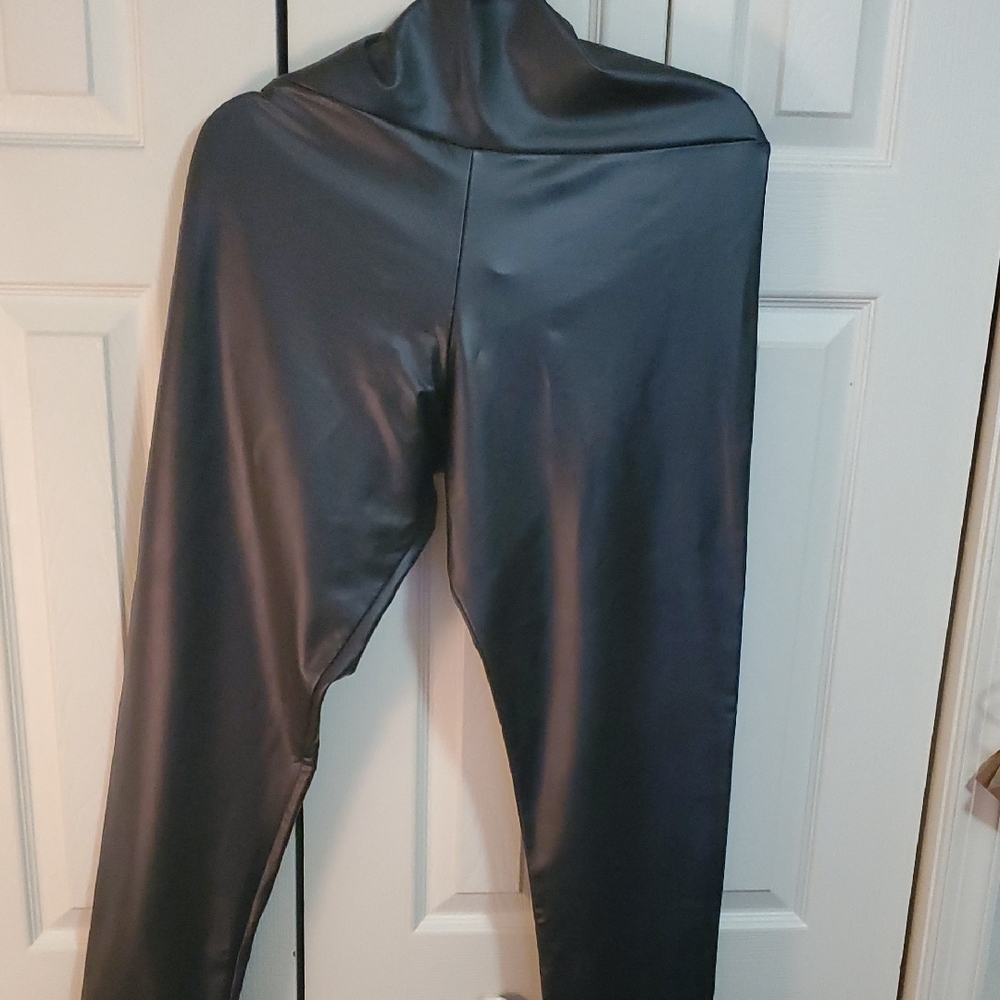 Elegant Black Faux Leather Skinny Pants